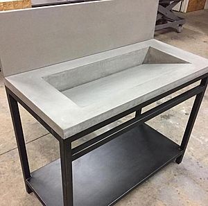 Раковина из бетона с щелевым сливом под заказ