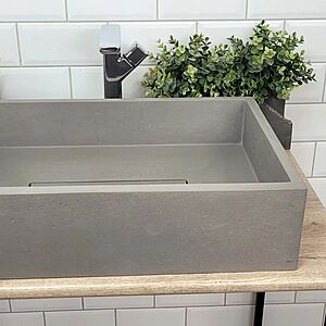 Раковина из бетона прямоугольная с накладкой на слив 600х400 мм