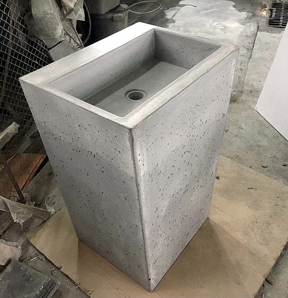 Раковина из бетона прямоугольная напольная тумба