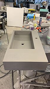 Раковина из стеклобетона с центральным сливом под заказ