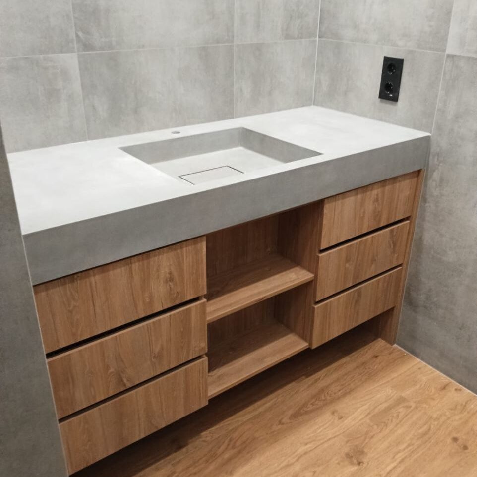 Раковина из стеклобетона с накладкой на слив