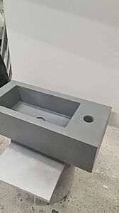 Раковина из бетона подвесная с боковым краном